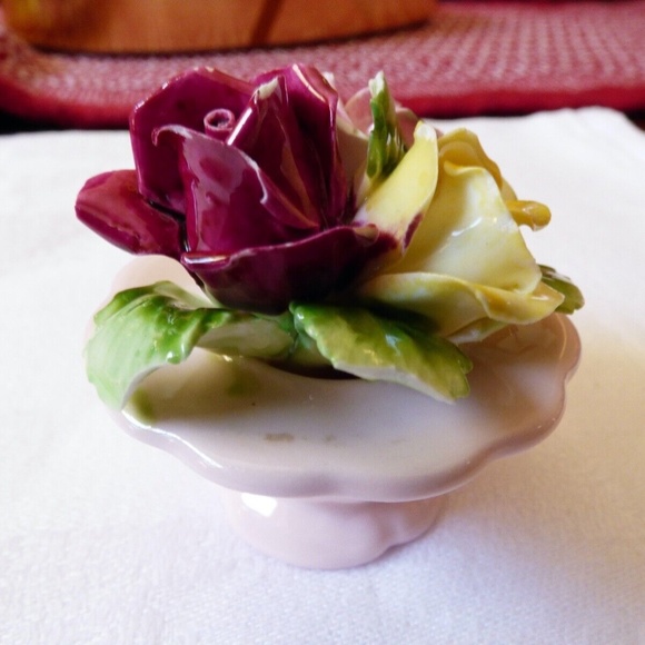 VTG England Royal Adderley Bone China hand made Floral Rose Vanity Figurine - Picture 4 of 10